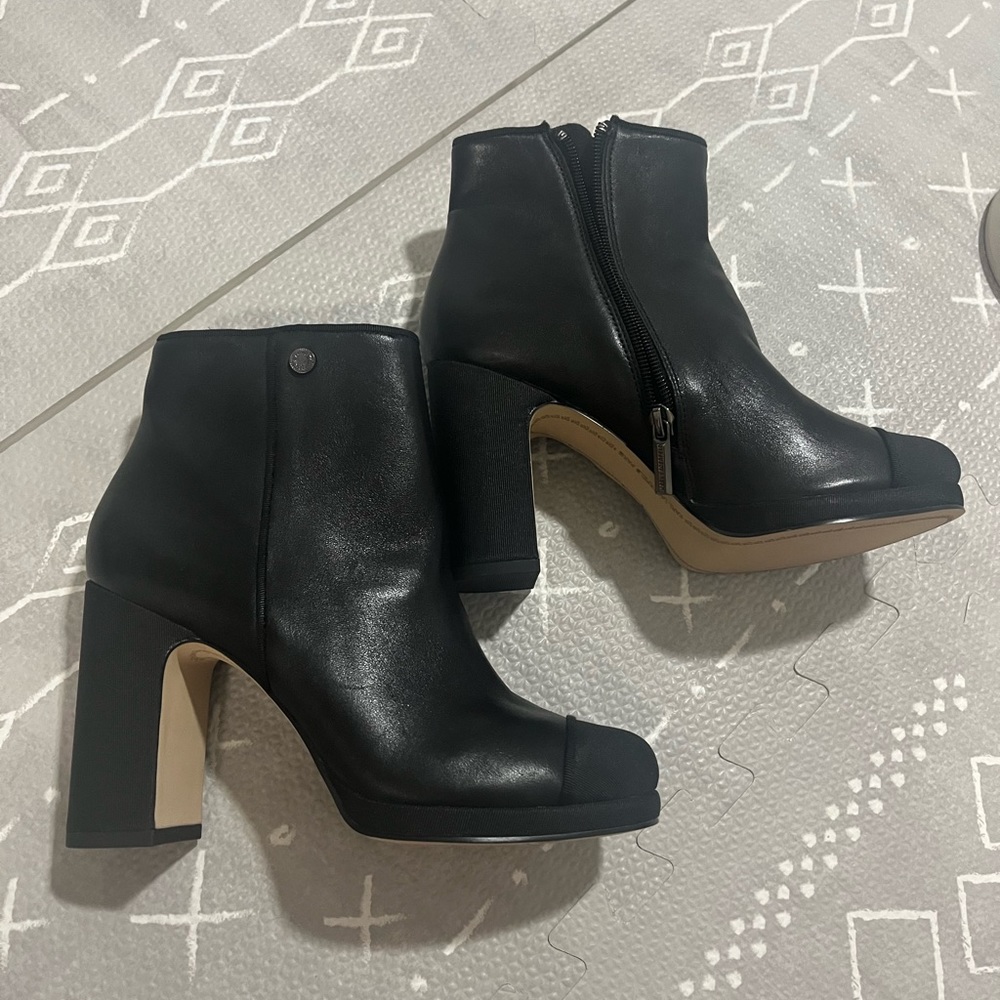 Karl lagerfeld booties 6.5